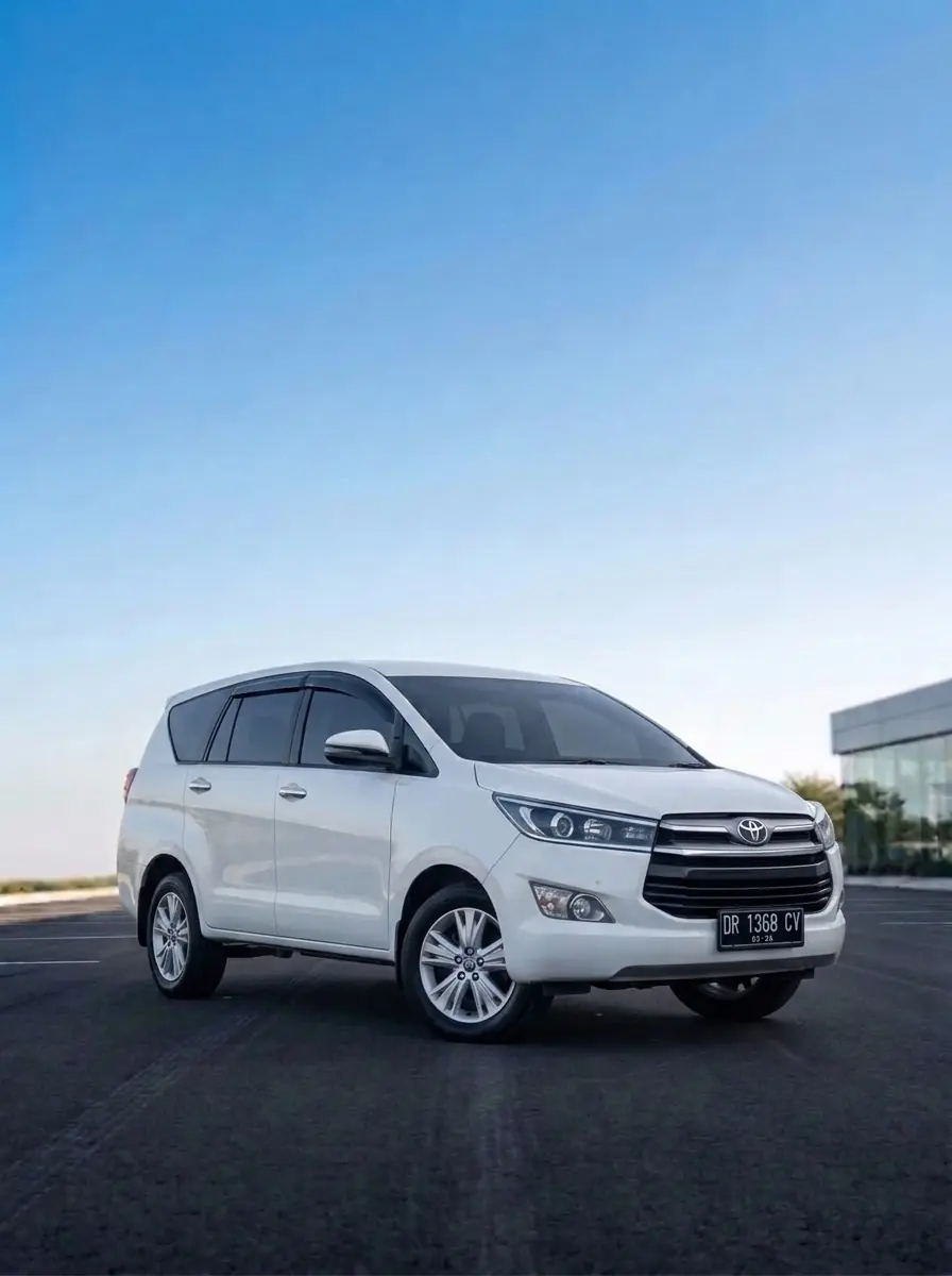 Toyota Kijang Innova Reborn putih